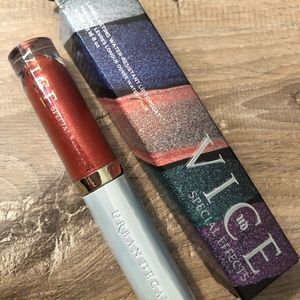 Urban Decay topcoat highshine lipgloss